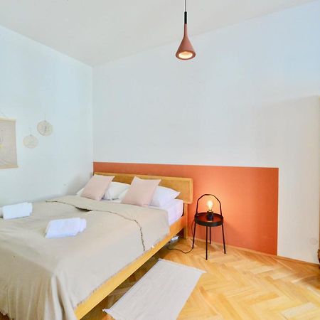 Beautiful Flat Next To Karlskirche Wien Exterior foto