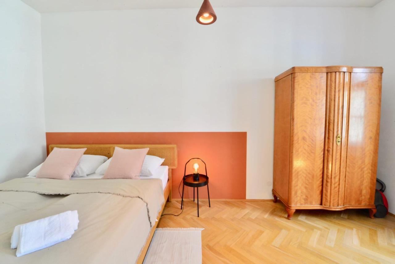 Beautiful Flat Next To Karlskirche Wien Exterior foto