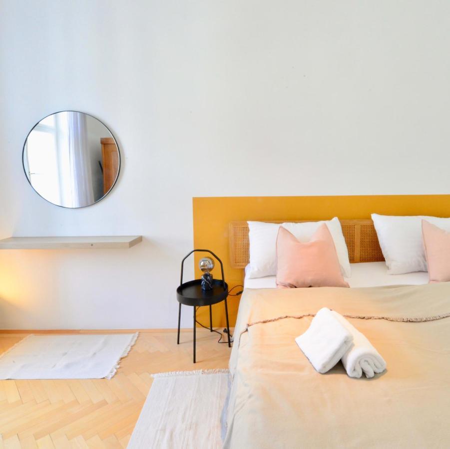 Beautiful Flat Next To Karlskirche Wien Exterior foto