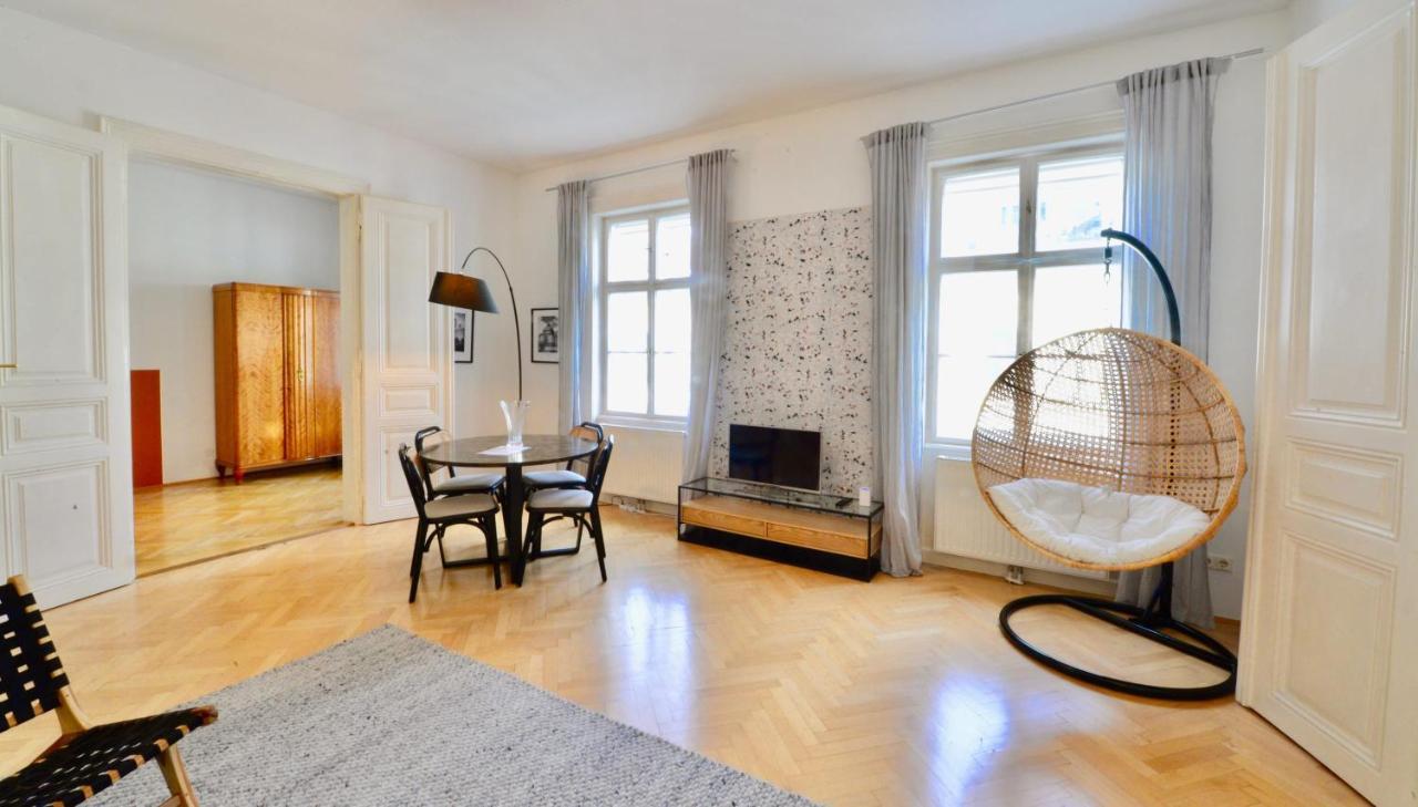 Beautiful Flat Next To Karlskirche Wien Exterior foto