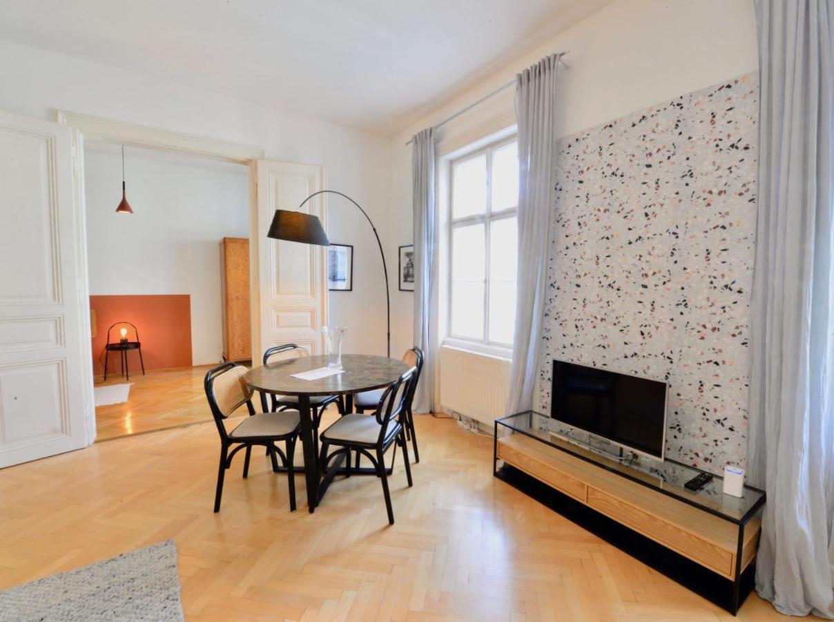 Beautiful Flat Next To Karlskirche Wien Exterior foto