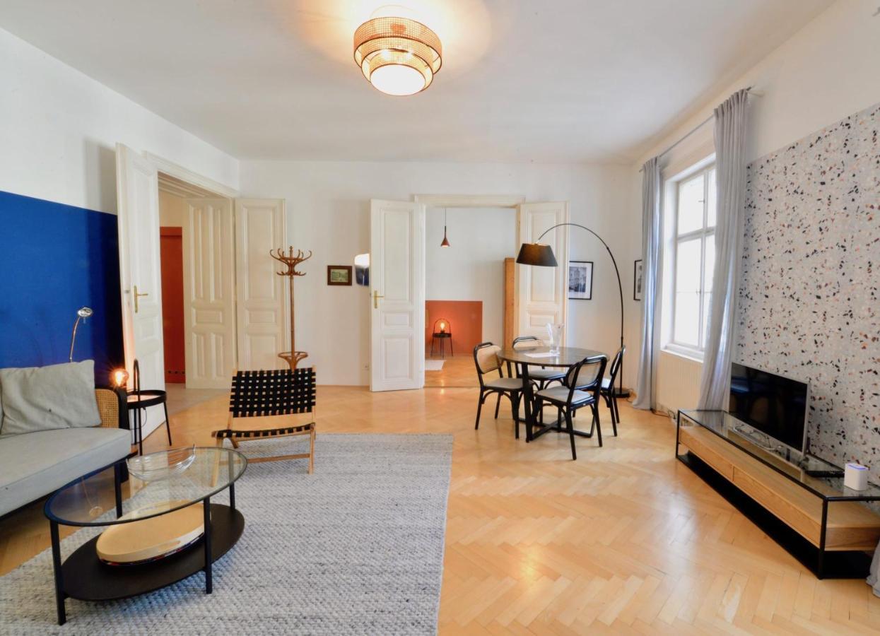 Beautiful Flat Next To Karlskirche Wien Exterior foto